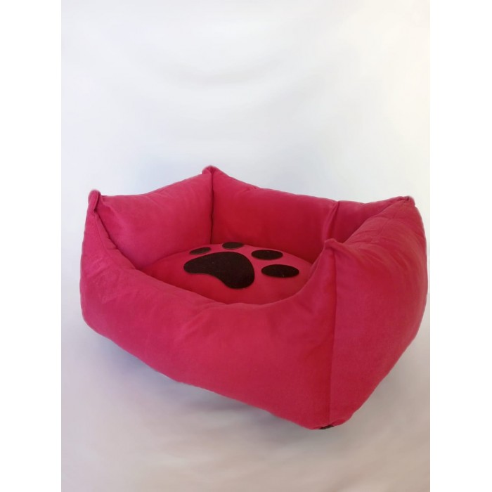 Coussin rouge pour chat